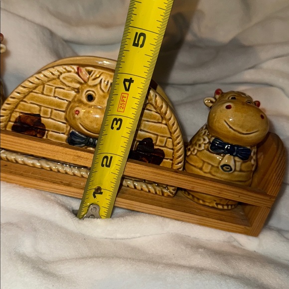 Adorable Vintage Cow Salt & Pepper Shaker Set with Napkin Holder - Picture 16 of 16